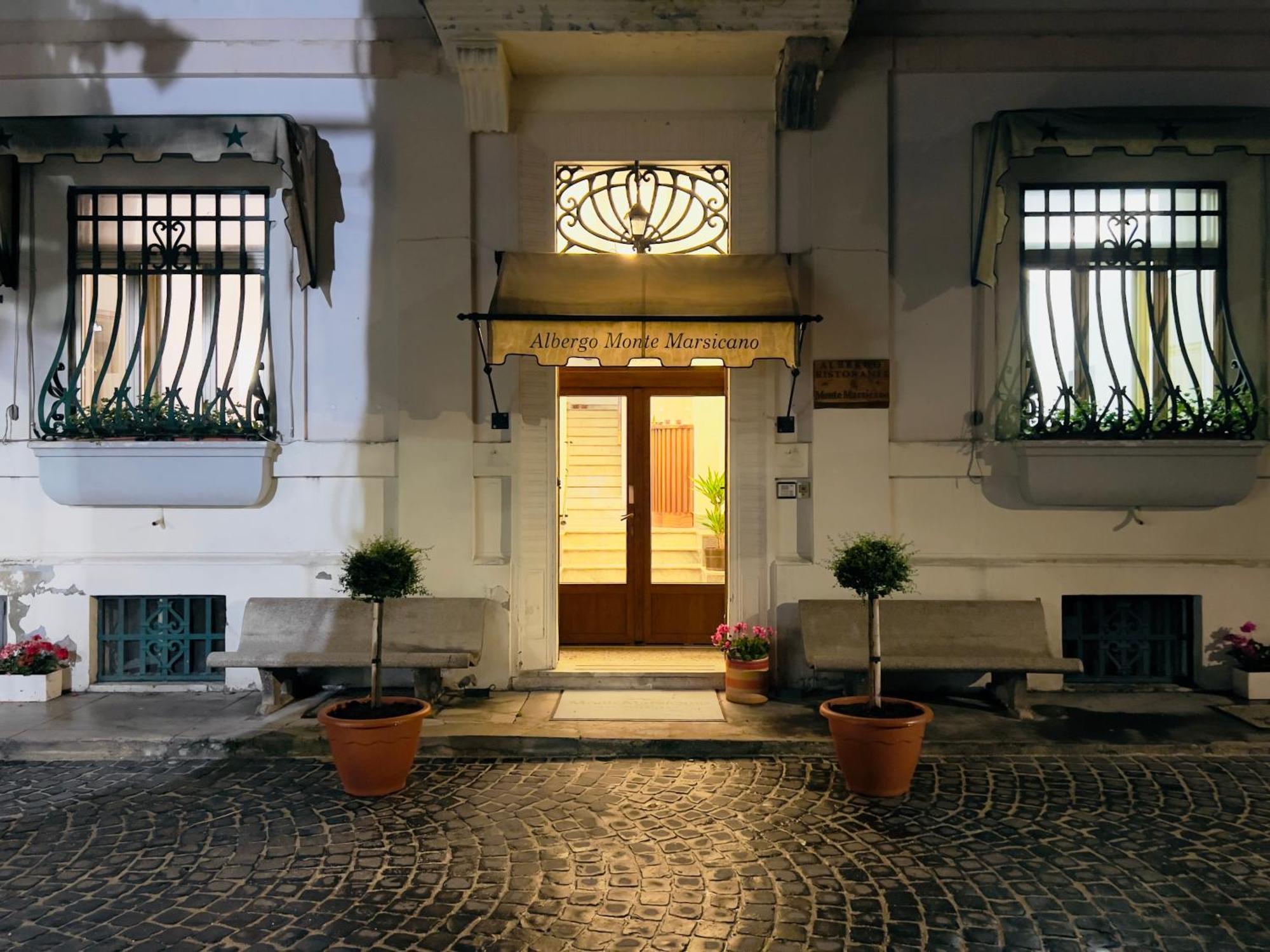 Monte Marsicano Hotel 佩斯卡塞罗利 外观 照片