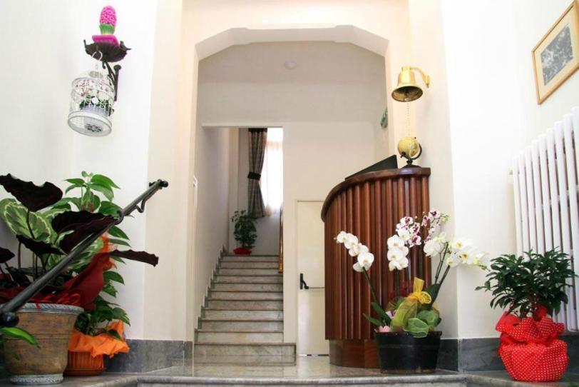 Monte Marsicano Hotel 佩斯卡塞罗利 外观 照片